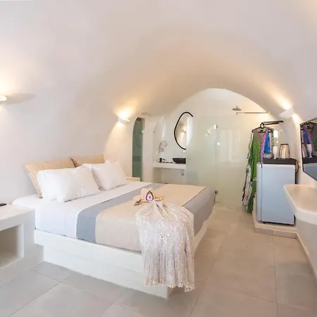 Caldera Cliff Illusion