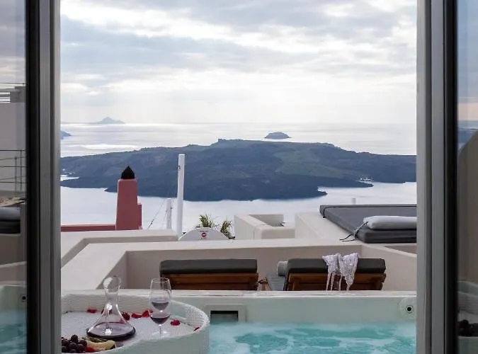 Caldera Cliff Illusion Aparthotel 4*