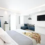Caldera Cliff Illusion 4* Fira (Santorini)