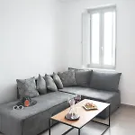 Caldera Cliff Illusion 公寓式酒店 4*