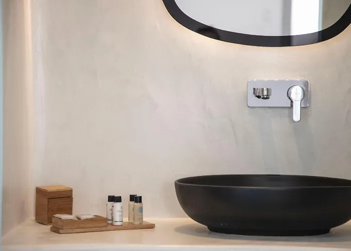 Caldera Cliff Illusion