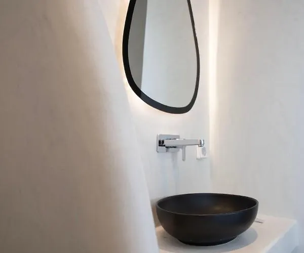 Caldera Cliff Illusion Aparthotel Fira (Santorini)