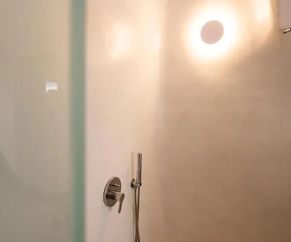 Caldera Cliff Illusion サントリーニ