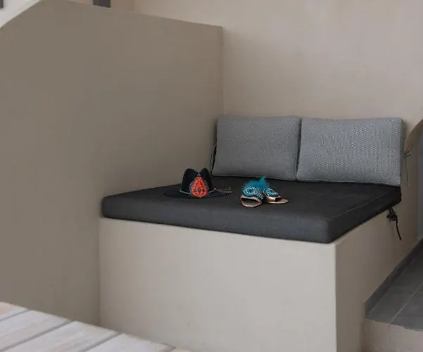 Aparthotel Caldera Cliff Illusion 4*