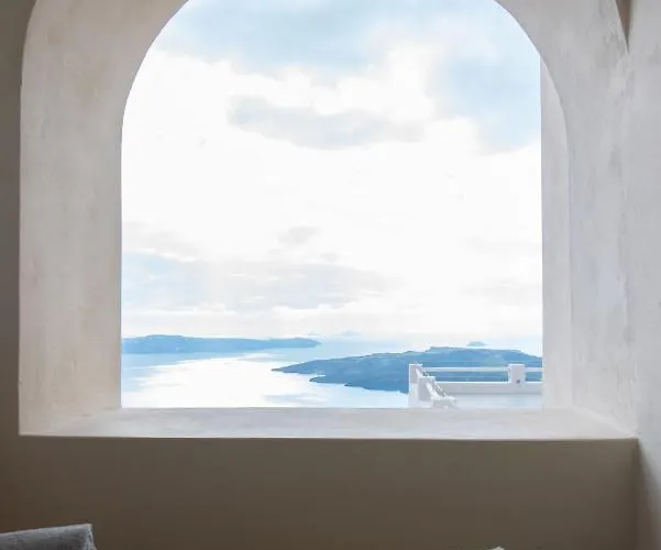 Aparthotel Caldera Cliff Illusion 4*