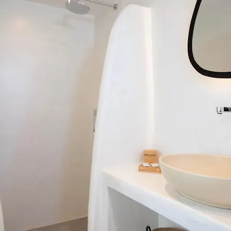 Caldera Cliff Illusion Fira (Santorini)