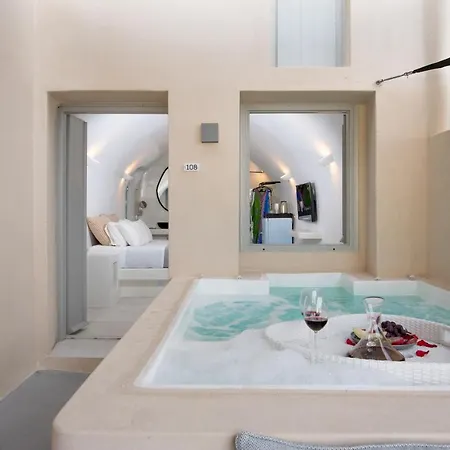 Caldera Cliff Illusion Fira (Santorini)