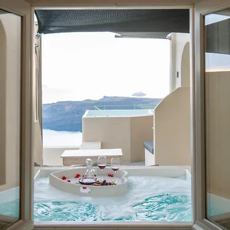 Caldera Cliff Illusion Aparthotel 4*