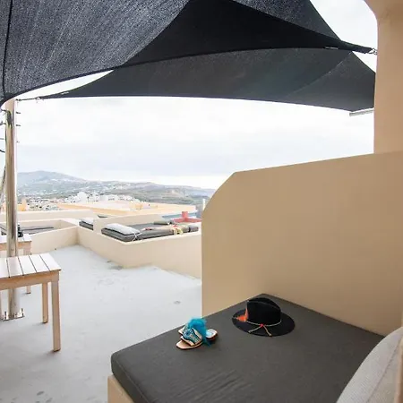 Caldera Cliff Illusion Fira (Santorini)