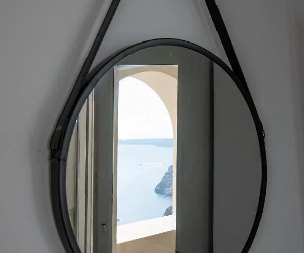 Caldera Cliff Illusion Appart hôtel 4*